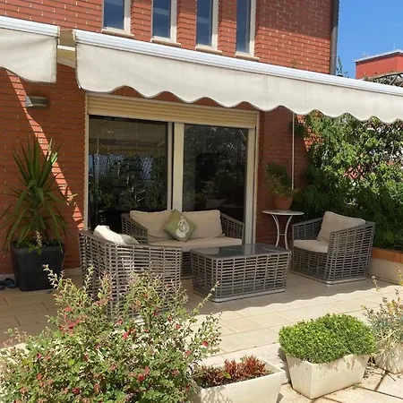 شقة Luxury Spacious Flat With A Lovely Terrace تيرانا