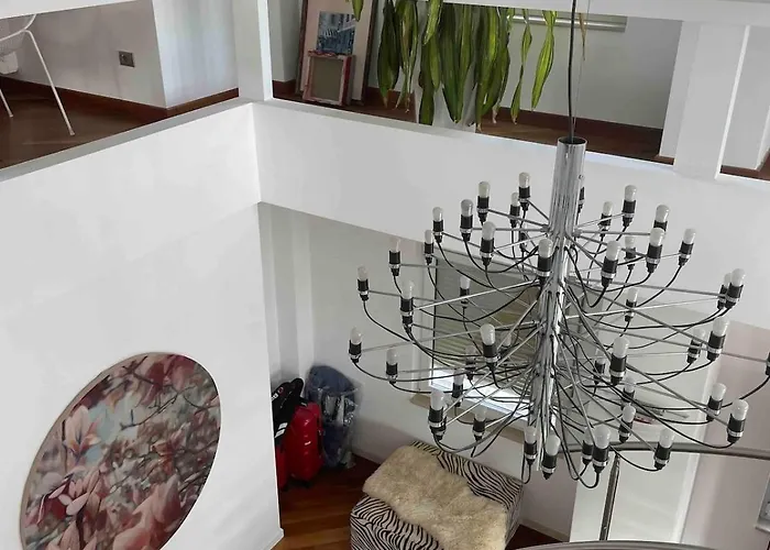 Luxury Spacious Flat With A Lovely Terrace تيرانا