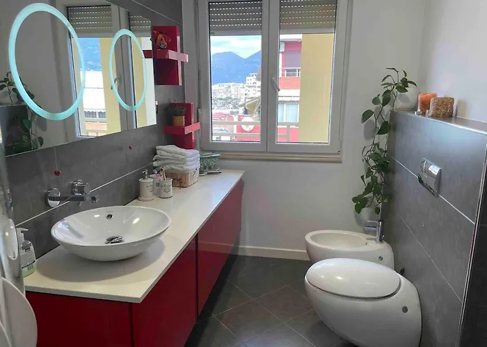 Lägenhet Luxury Spacious Flat With A Lovely Terrace Tirana