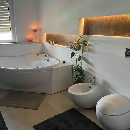 Luxury Spacious Flat With A Lovely Terrace Apartmán Tirana