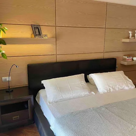 Апартаменты Luxury Spacious Flat With A Lovely Terrace