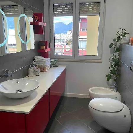 Апартаменты Luxury Spacious Flat With A Lovely Terrace Тирана