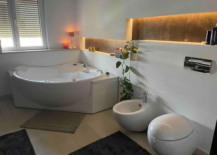 Luxury Spacious Flat With A Lovely Terrace Apartmán Tirana